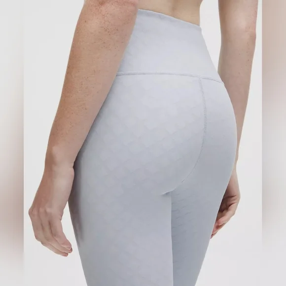 NWT Lululemon Athletica 3D Jacquard Diamond Train HighRise 25" SIZE10 Blue W/bag - Picture 2 of 11